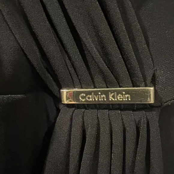 Calvin Klein Faux Wrap Dress Black With Gold Logo Buckle Size 6 - Picture 4 of 4
